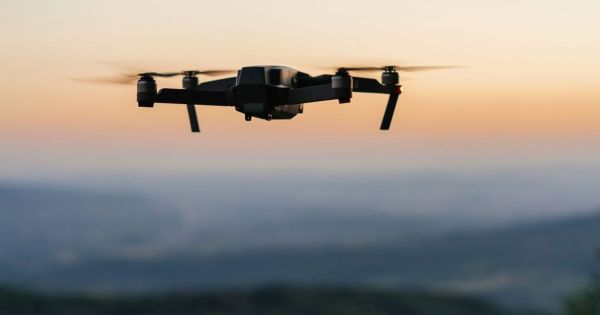 10 drones com o maior tempo de voo